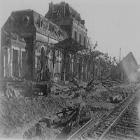 La gare côté quais après les bombardements